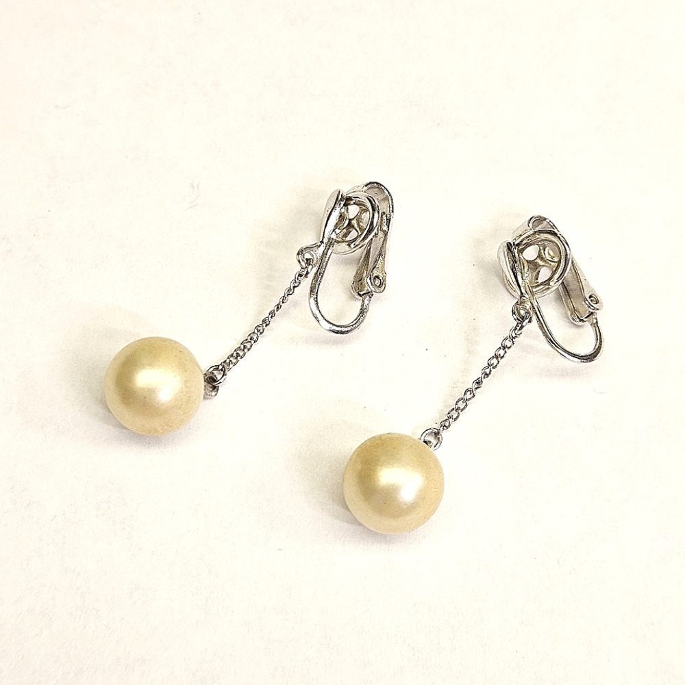 Crown Trifari Pearl Drop Clip On Earrings